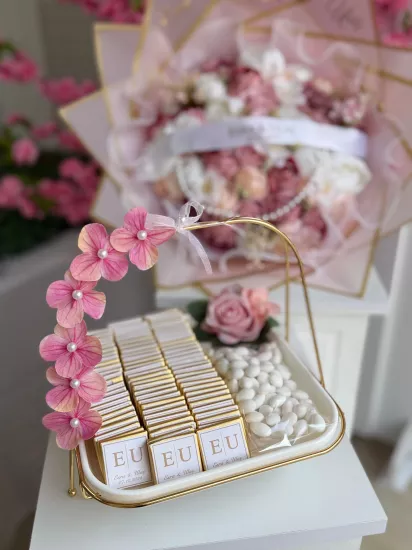Pembe Arajman ve 80 Çikolatalı Set