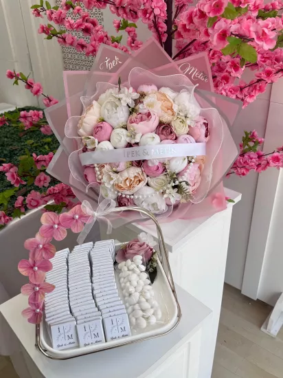 Pembe Beyaz Çiçek 80 Çikolatalı 2’li Set