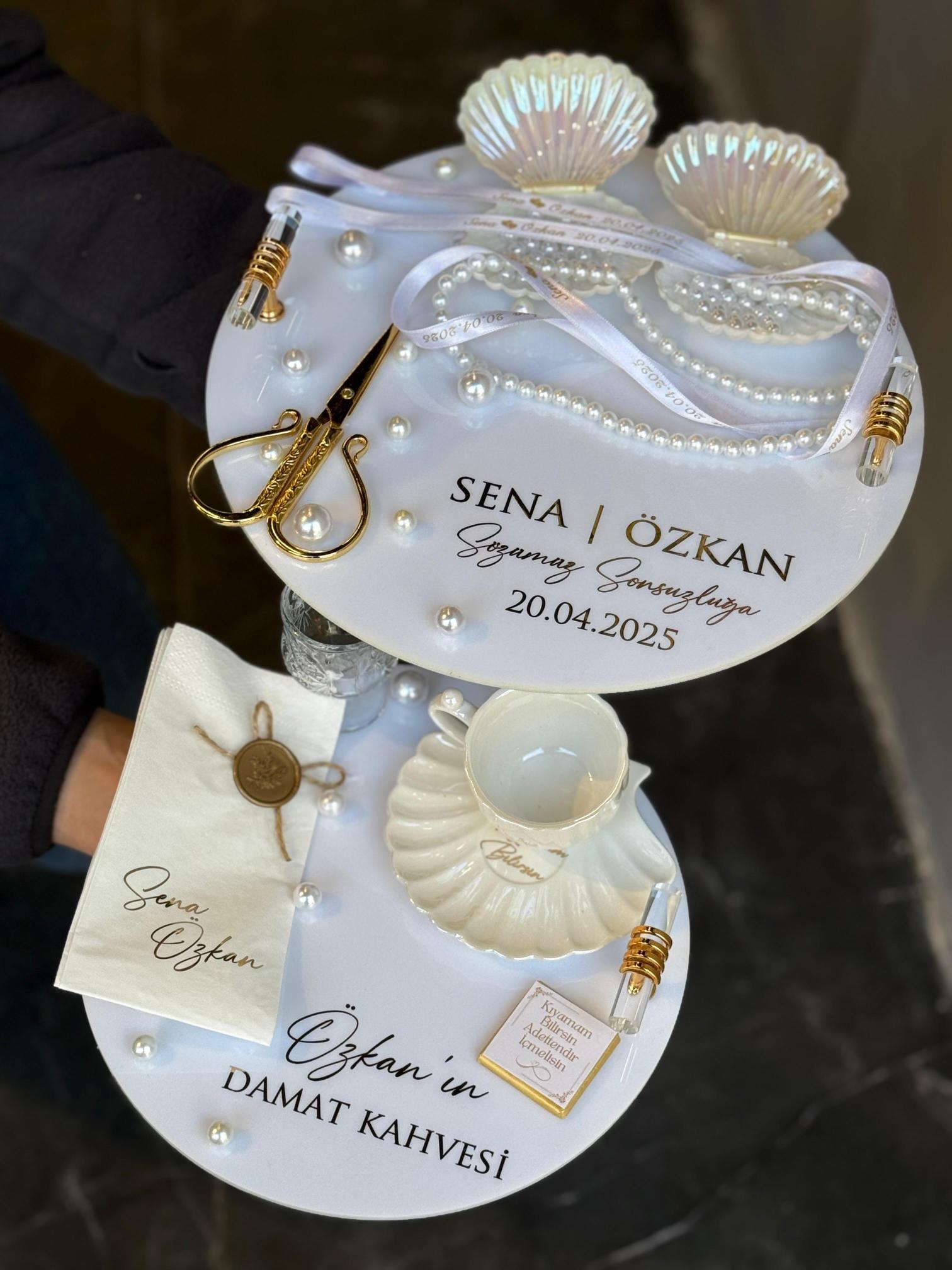 Yuvarlak Pleksi Tepsi & İstiridye Fincanlı Damat Kahvesi Seti