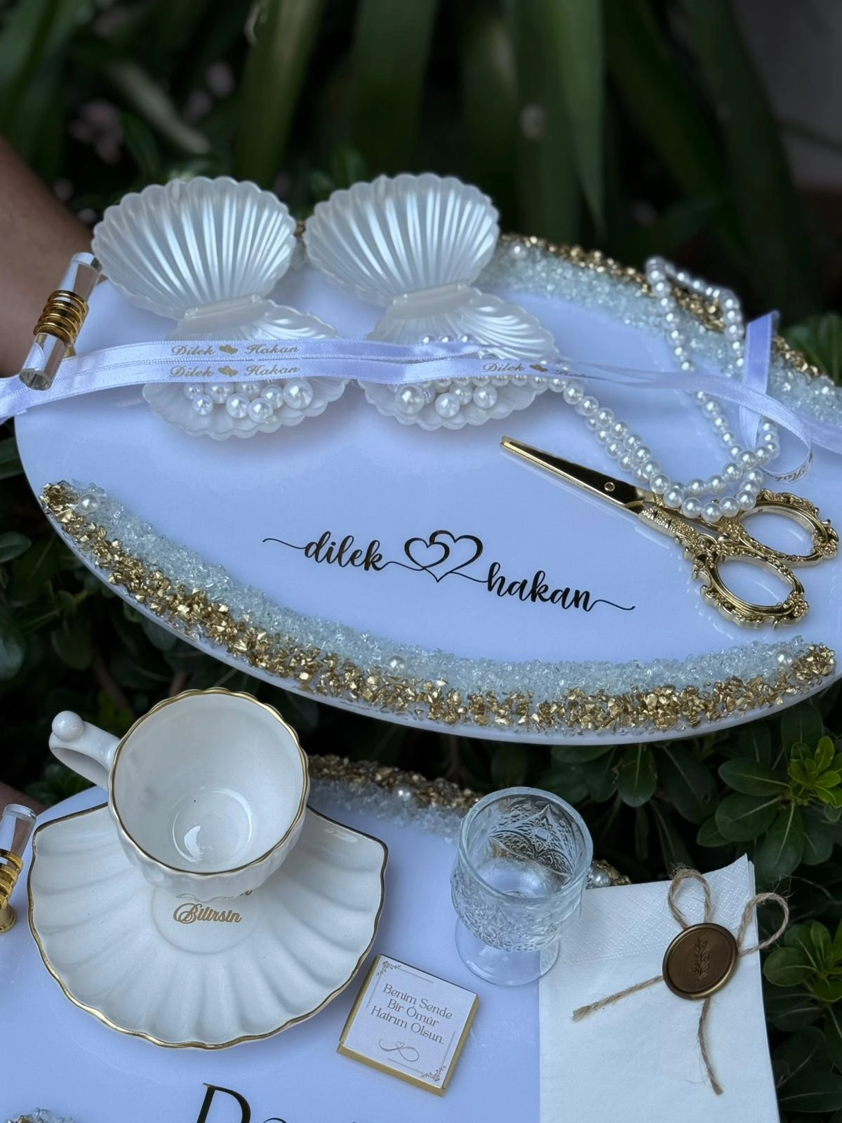 Oval Tasarımlı Kişiye Özel Taşlı Pleksi Söz & Damat Kahvesi Tepsi Seti