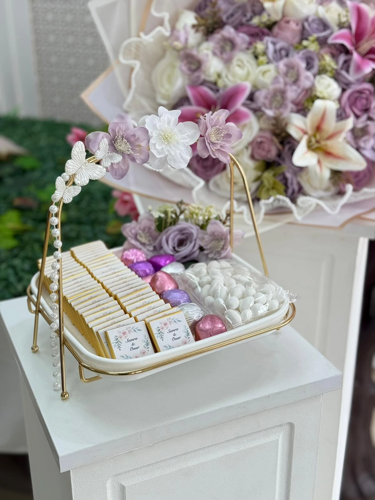 41’li Lilyumlu Premium Aranjman ve Çikolata 2’li Set